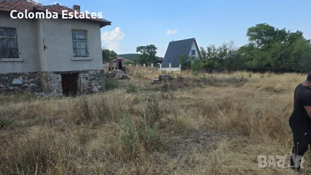 Къща с 1 дка двор в село Хаджиите, общ. Карнобат, снимка 5 - Къщи - 51192490