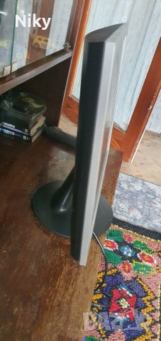 Монитор Belinea 19 , снимка 2 - Монитори - 40439885