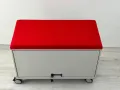 Модулна система за офис шкафове от steelcase с червена възглавница, снимка 5