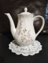 Порцеланов чайник и литиера розова незабравка , снимка 1 - Сервизи - 39879040