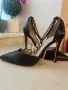Обувки на висок ток Guess, снимка 1