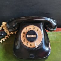 Стар телефон , снимка 6 - Стационарни телефони и факсове - 35621992
