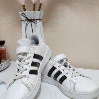 Детски обувки Adidas, 33 номер, снимка 3 - Детски маратонки - 42861870