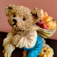 Колекционерска фигурка Fall Harvest Bears for Home Interiors & Gifts 11768 2002, снимка 16 - Колекции - 37940674