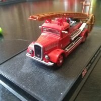 Макети на различни модели пожарни коли (Обява 2), снимка 2 - Колекции - 31589187