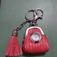 Модерен ключодържател кожена чанта с часовник и пискюл много красив - 17803, снимка 3 - Други - 31226544