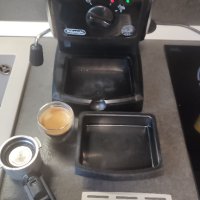 Кафемашина Delonghi Ec150CD крема цедка перфектно еспресо кафе Делонги, снимка 8 - Кафемашини - 40741822