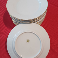 Комплект порцеланови чинии със златен кант, снимка 4 - Други ценни предмети - 44605652