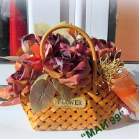 Ратанова кошничка с рози, снимка 1 - Подаръци за жени - 42552545
