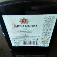 Празно шише от ракия аристократ ( Aristocrat ) 500 ml., снимка 3 - Буркани, бутилки и капачки - 36481324