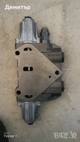 Секция за разпределител за телескопичен товарач Komatsu WH609, WH713, снимка 1