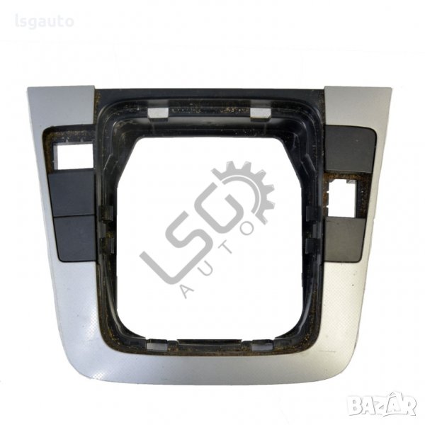 Лайсна около скоростен лост Volkswagen Passat (B6)(2005-2010) ID:94833, снимка 1