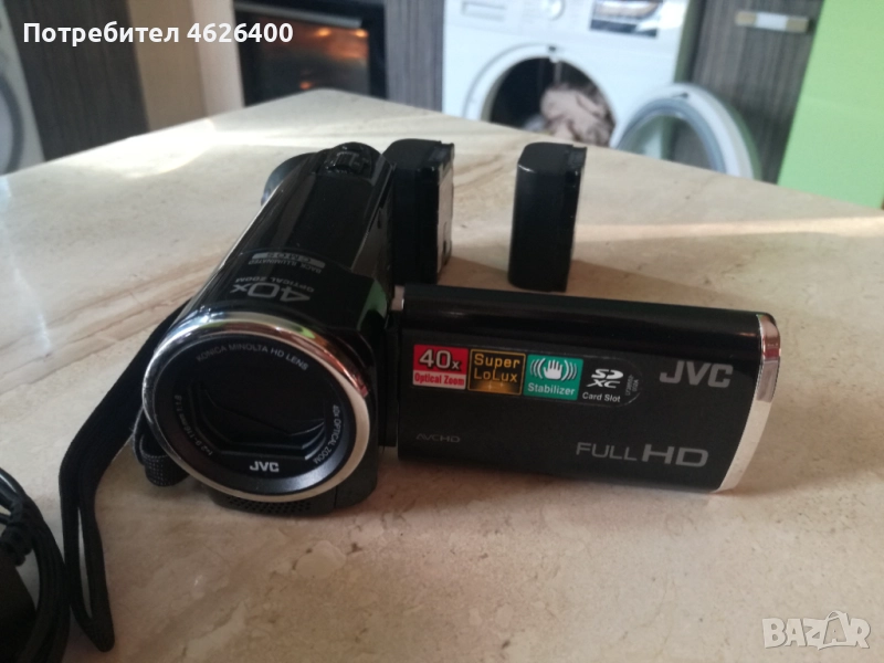 Продавам FULL HD камера JVC със 2бр.батерий и чантичка SONY, снимка 1