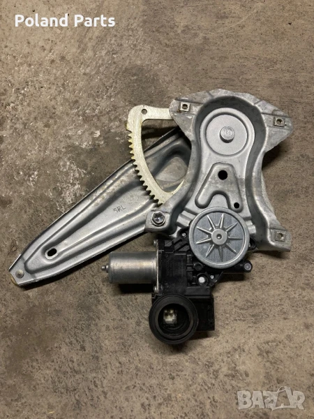 Моторче стъклоповдигач задно ляво Тойота ЦХР 85710-F4020 Toyota C-HR, снимка 1