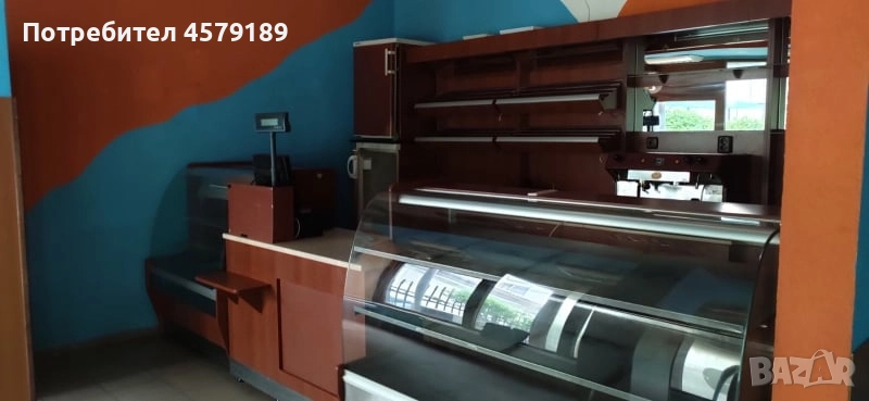 Оборудване на магазин за хлебни изделия с неутрална и хладилна витрина., снимка 1