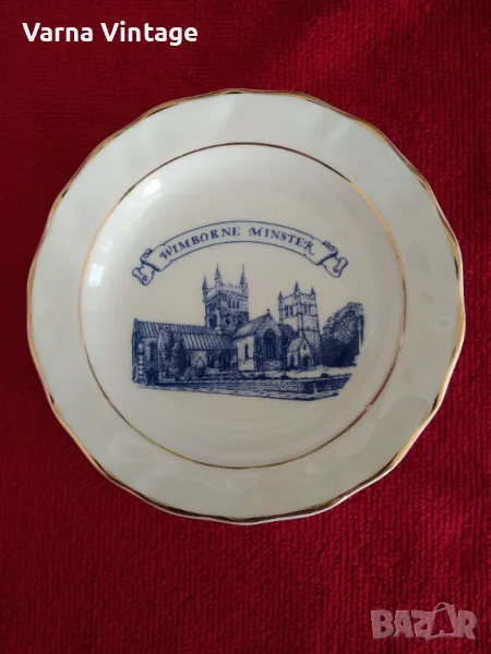Малка колекционерска порцеланова чиния Wimborne Minster. Англия. марк., снимка 1