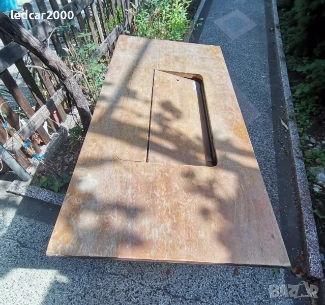 шевна машина + грамофон радио, снимка 1