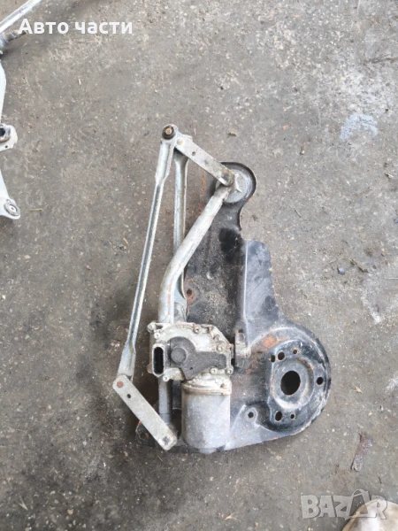 Моторче за чистачки Ford Fiesta 2S61-17500-AE / 19031301-3 / 2S6T-17B571-AC/ 2S6117500AE / 2S6T17B57, снимка 1