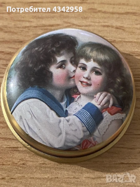 Винтидж английска метална кутия с викториански деца, снимка 1