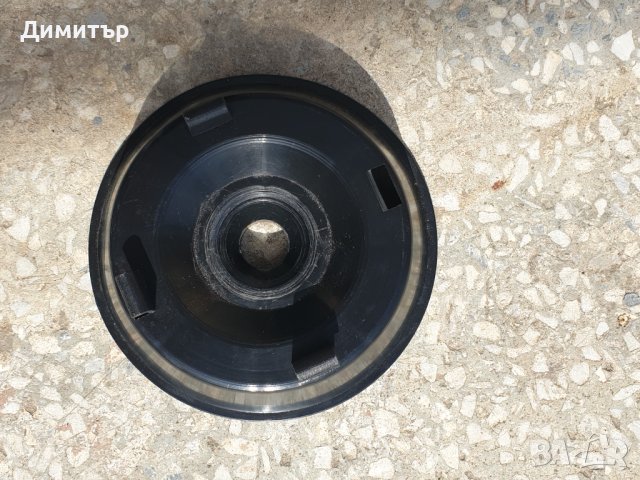 Оригинален захват-болт за закрепване на резервната гума от Ауди., снимка 3 - Аксесоари и консумативи - 40376795