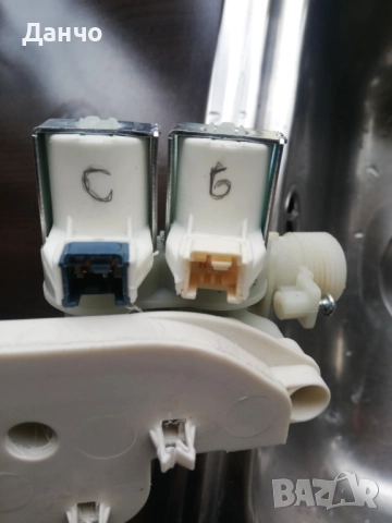 Продавам магнетвентили (клапани) за пералня Whirlpool 6 sense FWG71484w, снимка 4 - Перални - 51976691