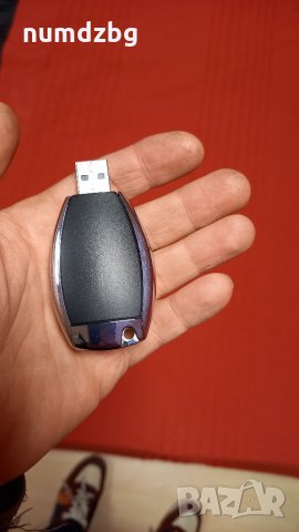 Usb 8g Mercedes, снимка 6 - Друга електроника - 35102076