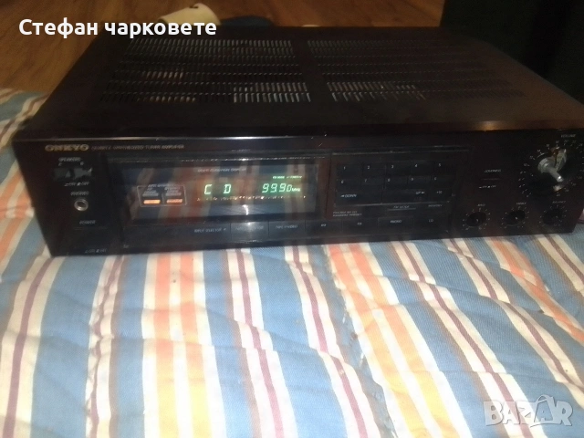 Усилвател със радио тунер ONKYO
