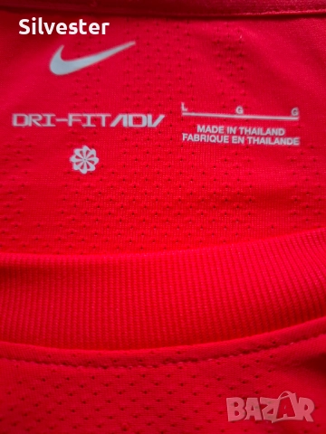 Тениска НАЙК / NIKE, 100% Оригинална, размер L , снимка 2 - Детски тениски и потници - 41956843