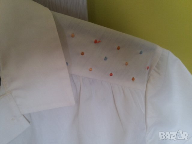 Дамска бяла риза къс ръкав с цветни точки, снимка 3 - Ризи - 37429944