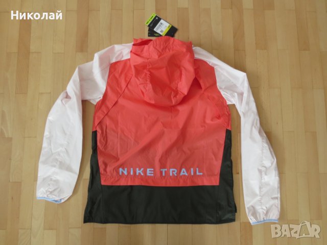 Nike W NK SF TRAIL Яке, снимка 9 - Спортни екипи - 40696695