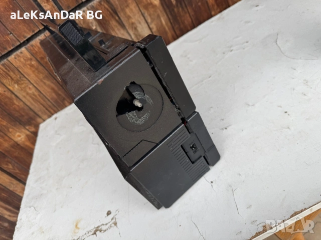 Радио касетофон universum ctr 2076 , снимка 2 - Радиокасетофони, транзистори - 54295286