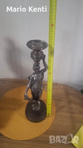 посребрена статуя от 1881г.