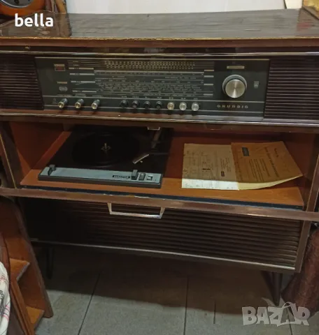 Колекционерски великолепен радио с грамофон шкаф Grundig Senderwahl 