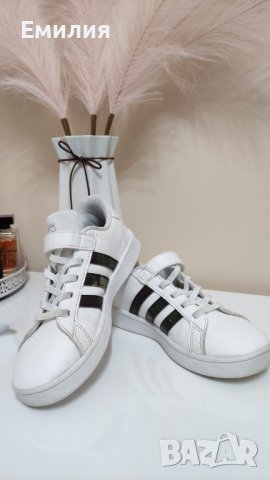 Детски обувки Adidas, 33 номер, снимка 3 - Детски маратонки - 42861870