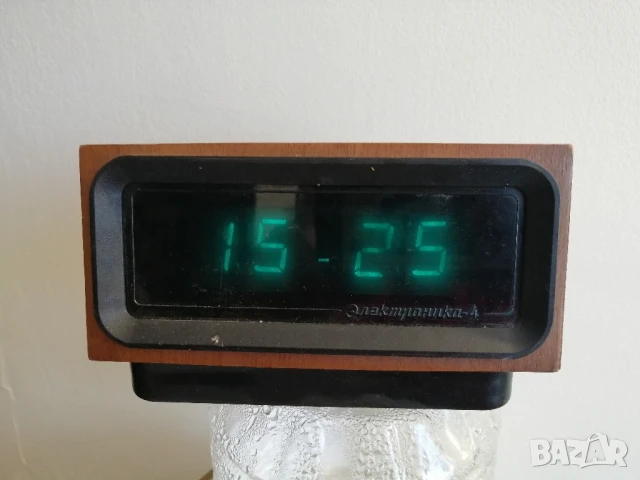 Ретро, часовник ЕЛЕКТРОНИКА 4 от СССР 
