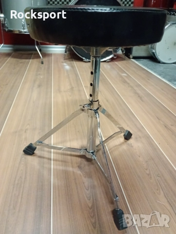 Две стойки за барабанче и столче Разпродажба!, снимка 6 - Ударни инструменти - 52691852