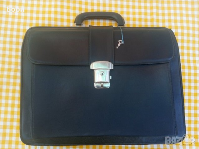 Стара чанта естествена кожа неизползвана