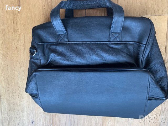 Кожена чанта за гримове и аксесоари, снимка 3 - Чанти - 38522269