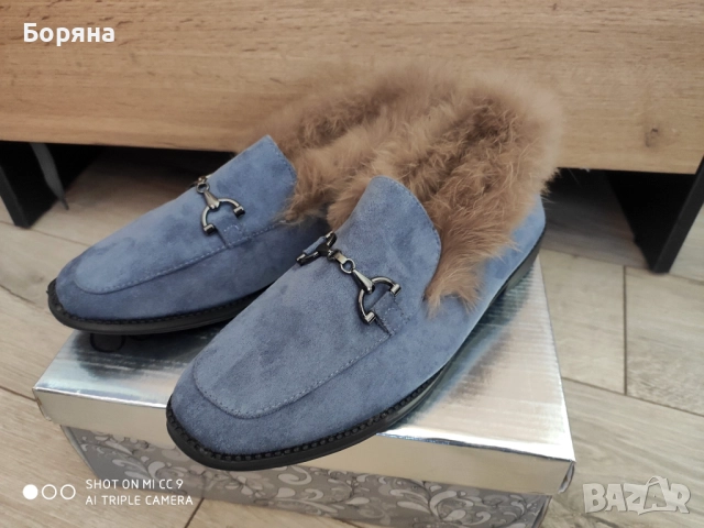 Нови дамски сини лоуфъри с естествен пух, снимка 2 - Дамски ежедневни обувки - 52235129