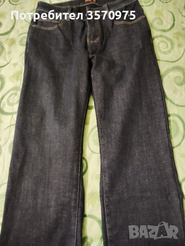 Продавам чисто нови тъмно сини дънки за 20€ размер 31