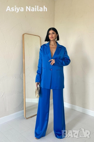 Дамски син костюм от две части – сако и панталон с ластик