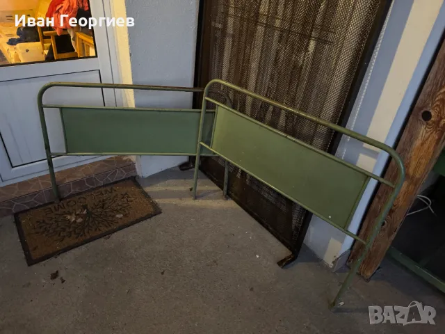 Метални легла с пружина 2бр- голямо 184х110см и детско 132х70 см