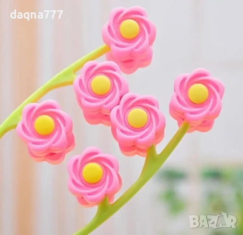 Лицев масажор, Масажор за лице, Масажен валяк тип цвете за V-образно лице, стягане и укрепване, снимка 2 - Масажори - 50704827