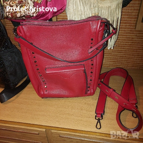 Дамска чанта, снимка 2 - Чанти - 52565538