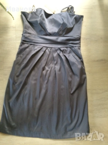 Нова сатенена рокля.