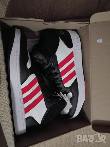 Мъжки кецове Адидас номер 40, снимка 5 - Маратонки - 52879890