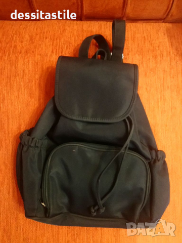 Раница в тъмно синьо, снимка 5 - Раници - 36482073