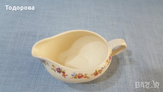 Малка порцеланова сосиера, снимка 2 - Антикварни и старинни предмети - 31974153