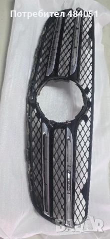 AMG Mercedes оргинална решетка, снимка 2 - Аксесоари и консумативи - 52161877