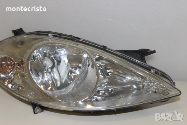 Десен фар Mercedes A-Class W169 (2004-2008г.) A1698200261, снимка 2 - Части - 54142532